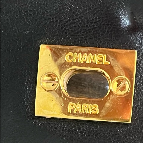 Vintage COCO CHANEL Patent Leather Umbrella Holder w/Chain and Umbrella - Picture 4 of 13